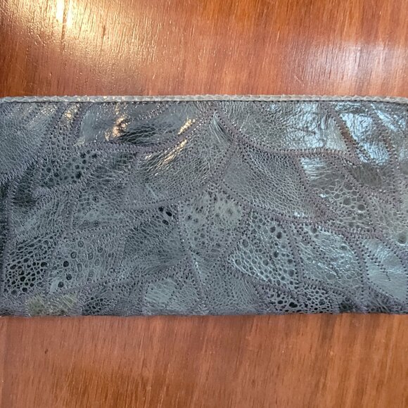 Cora Jacobs Collection Gray Leather Wallet - Picture 3 of 14